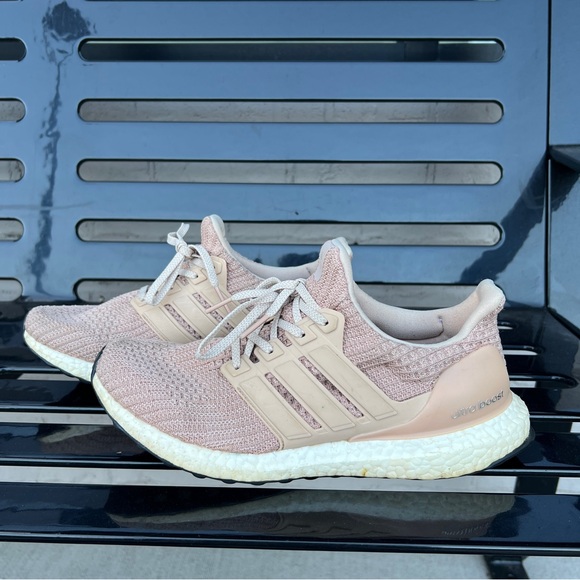 Adidas Ultra Boost - Picture 3 of 7